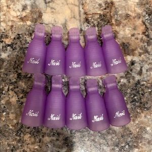 Clips for soaking off nails